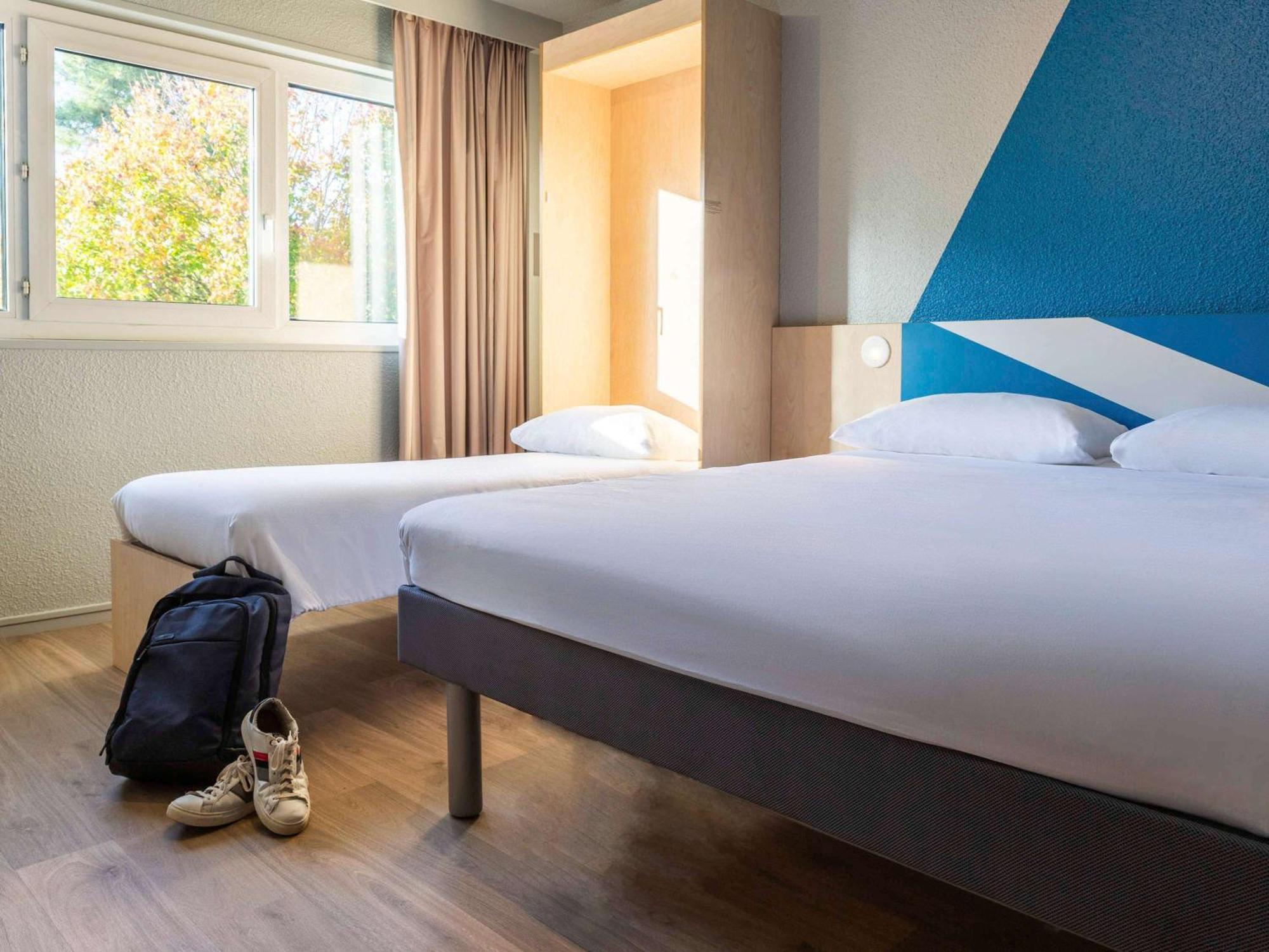 Ibis Budget Tours Sud شامْبري لي تور المظهر الخارجي الصورة